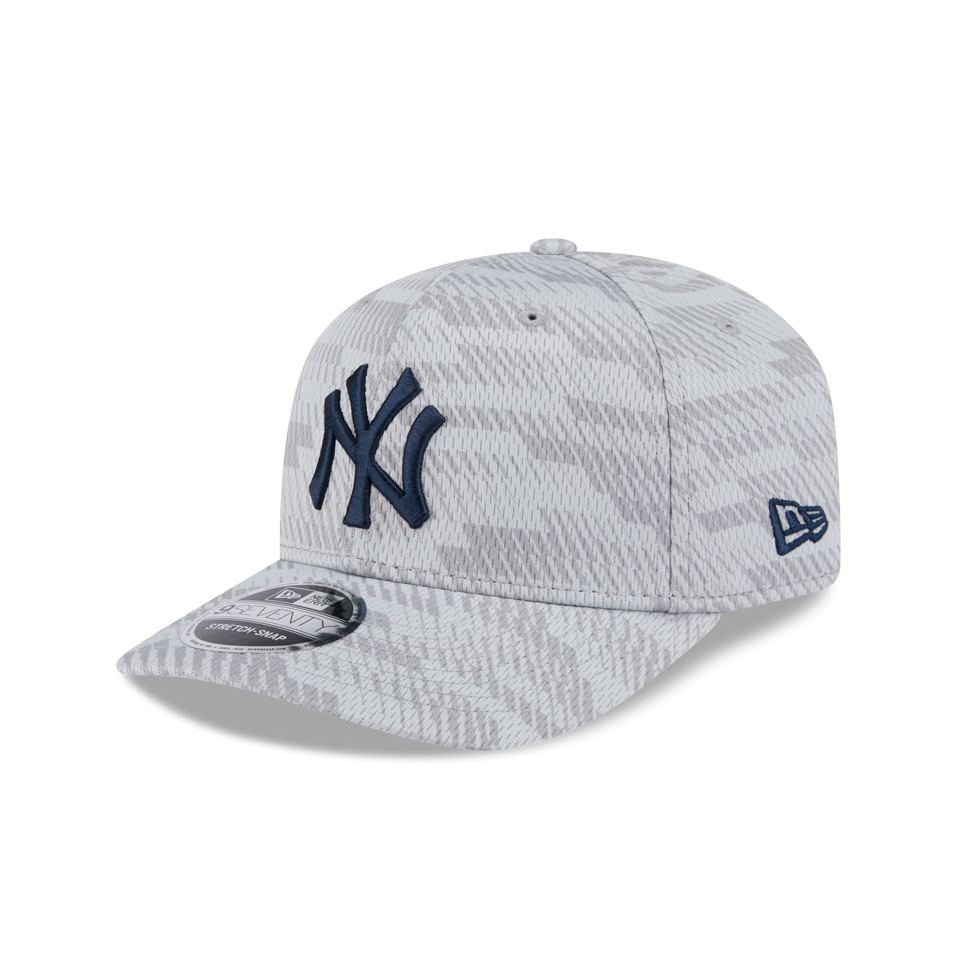 New York Yankees 2025 Clubhouse Gray 9SEVENTY Stretch-Snap Hat - Image 3