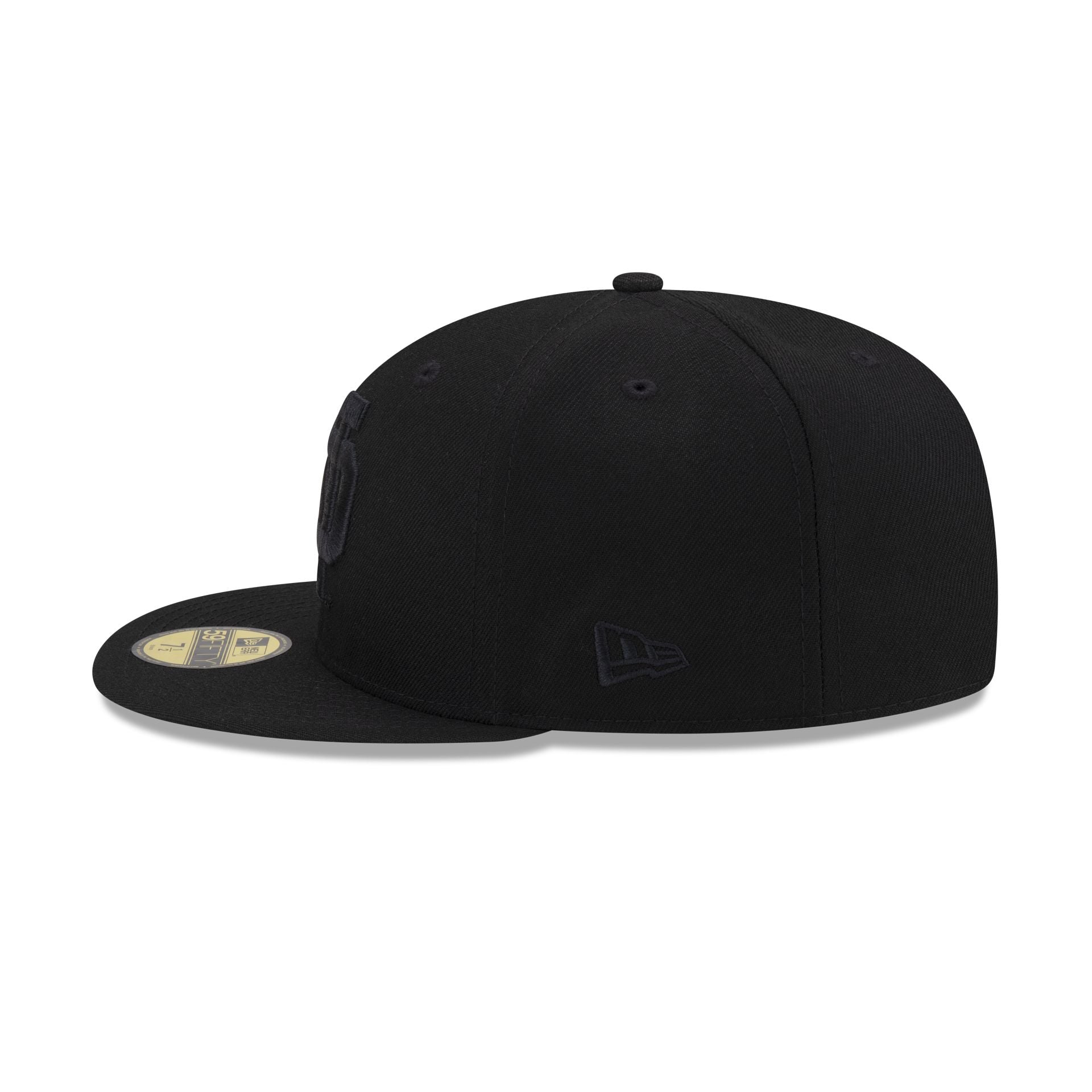 Notre Dame Fighting Irish Black on Black 59FIFTY Fitted Hat - Image 4